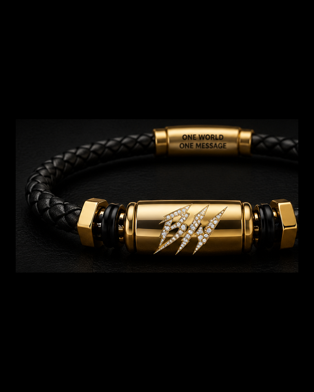 The Bearable Wrld bracelet — 18K gold-plated with moissanite